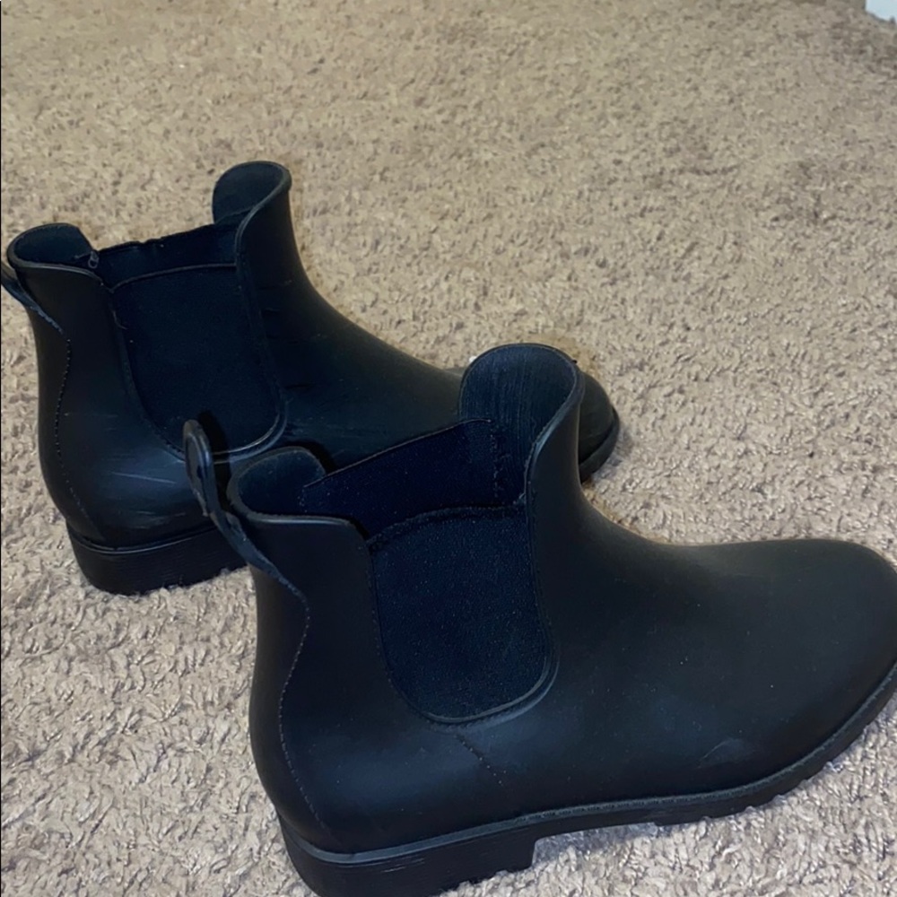 Black Boots